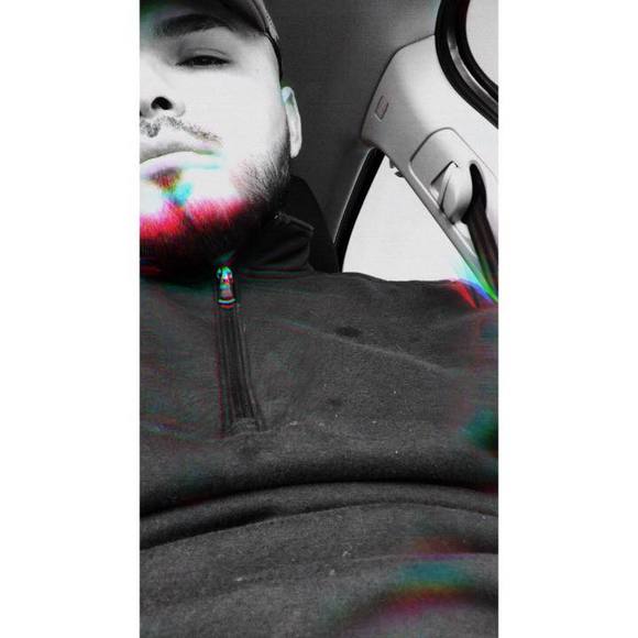 Poshmark profile picture for @luizz